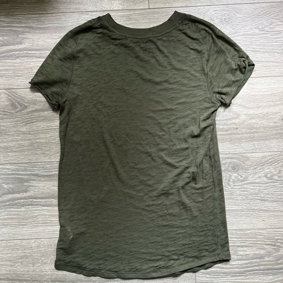 We the Free Olive Army Green Semi Sheer Fitted Summer Fall T Shirt Size L Casual - Picture 7 of 7